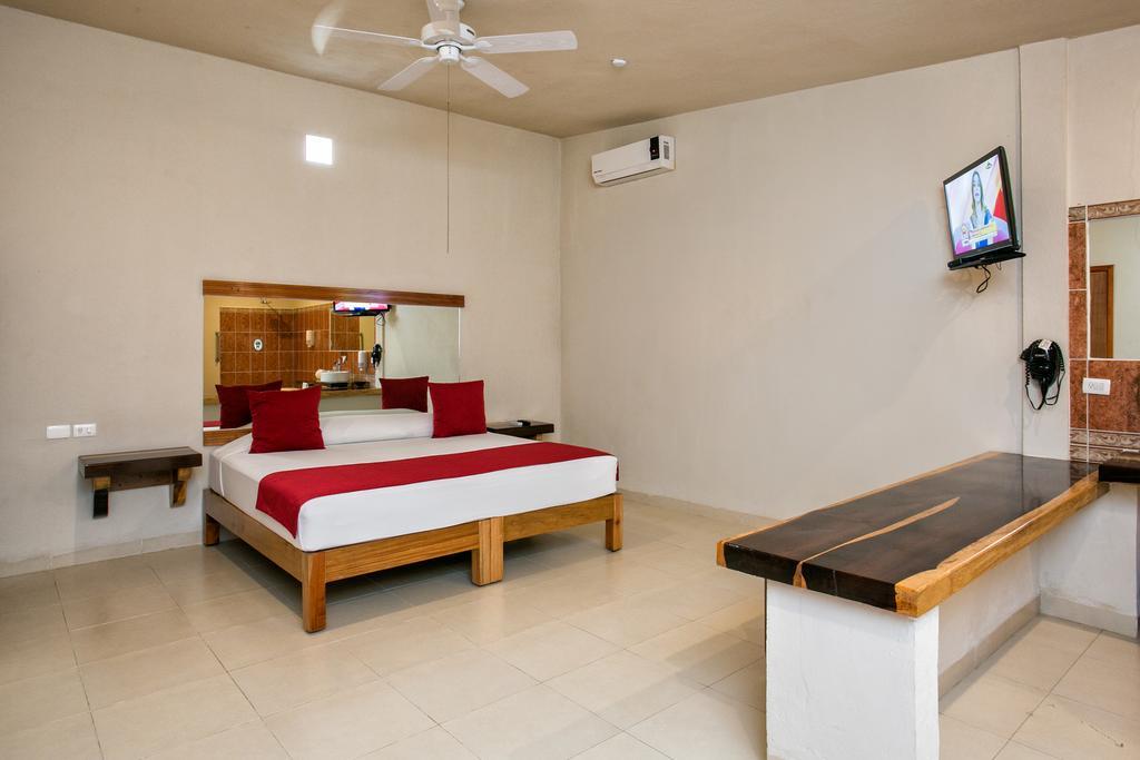Auto Hotel Paraiso Inn パレンケ 部屋 写真