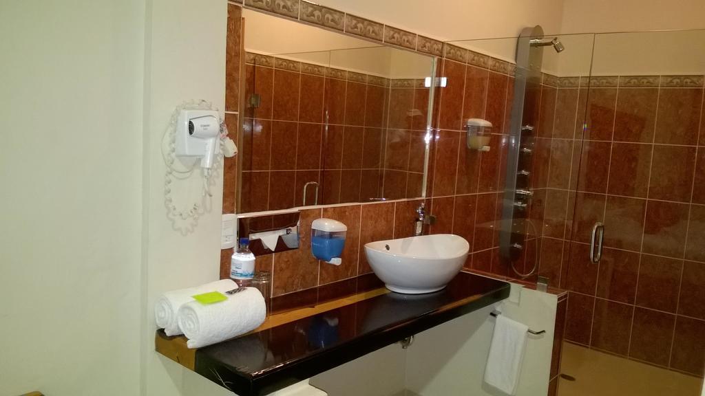 Auto Hotel Paraiso Inn パレンケ 部屋 写真