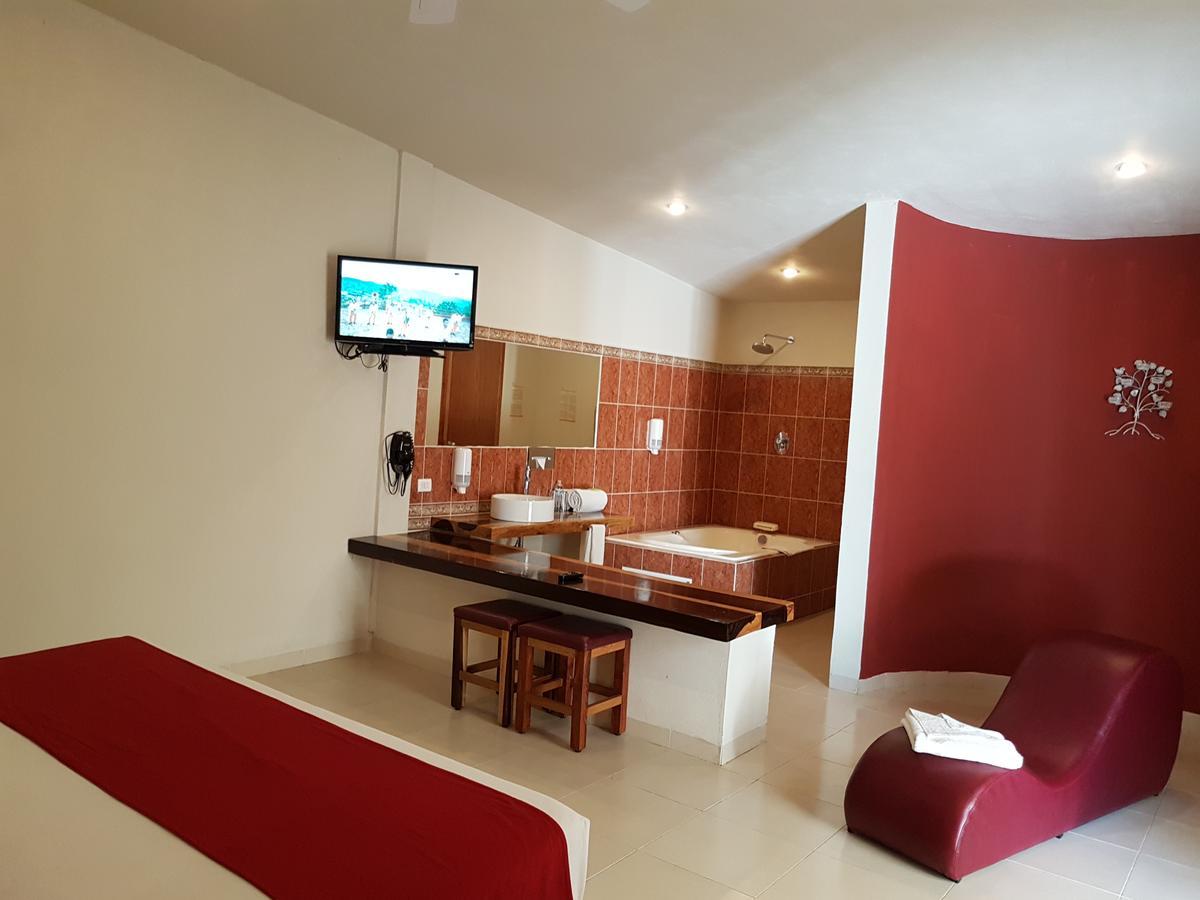 Auto Hotel Paraiso Inn パレンケ エクステリア 写真